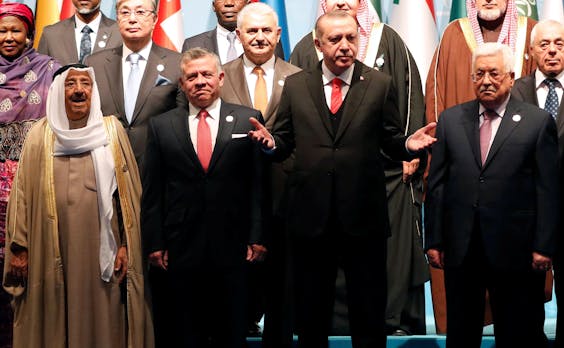 Op uitnodiging van de Turkse president Erdogan kwamen moslimleiders uit meer dan twintig landen bijeen in Istanboel.