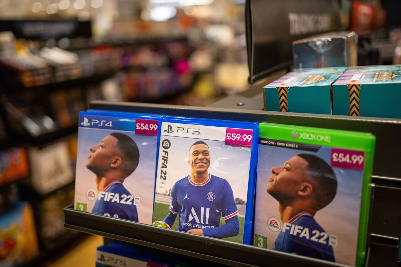 De populaire voetbalgame FIFA, eveneens een cultureel fenomeen, verliest zijn naam.