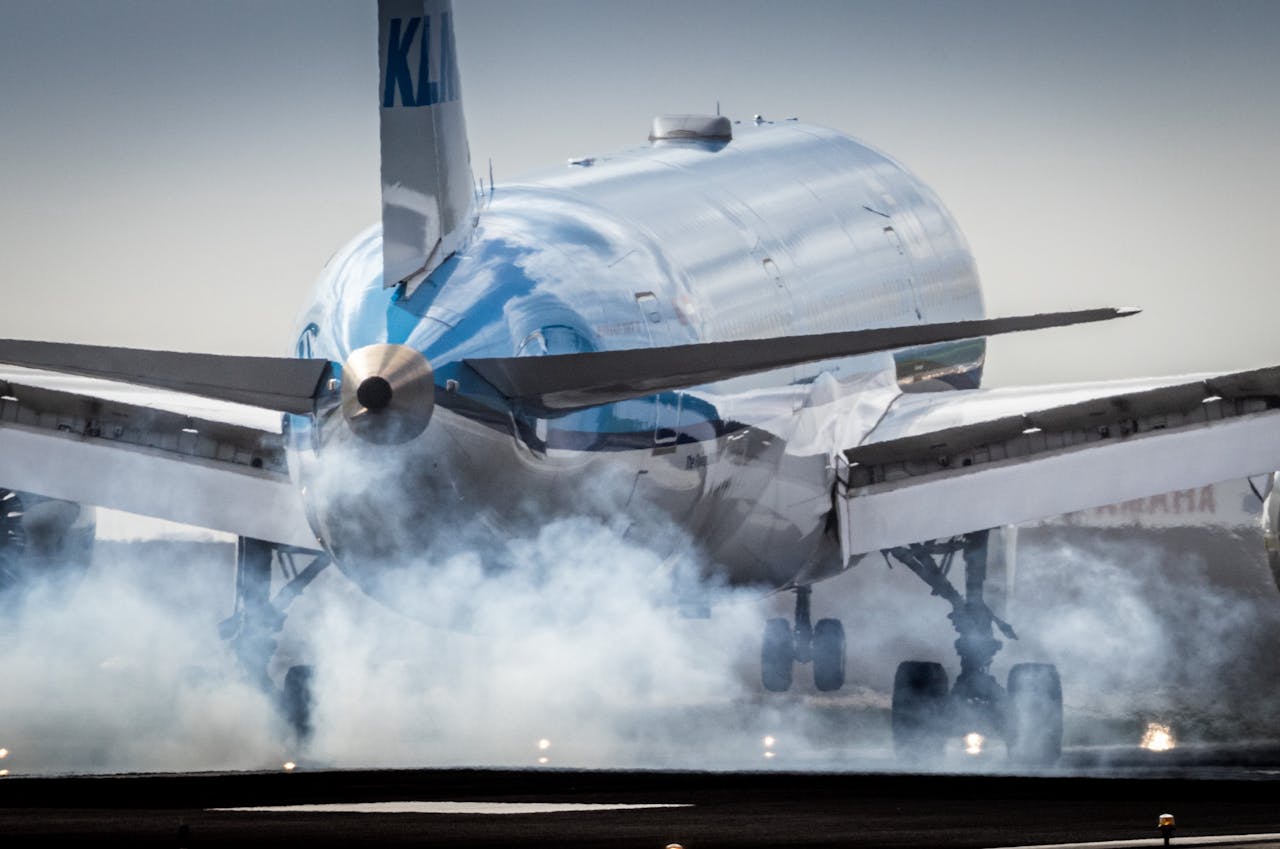 KLM en andere luchtvaartmaatschappijen voelen zich nu in hun vrijheid beknot.