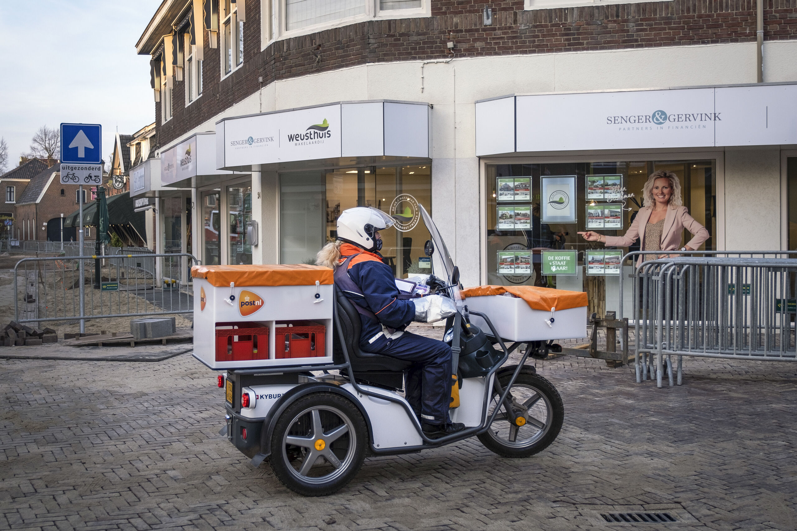 Lockdown Stuwt Pakketbezorging PostNL Naar Recordhoogte