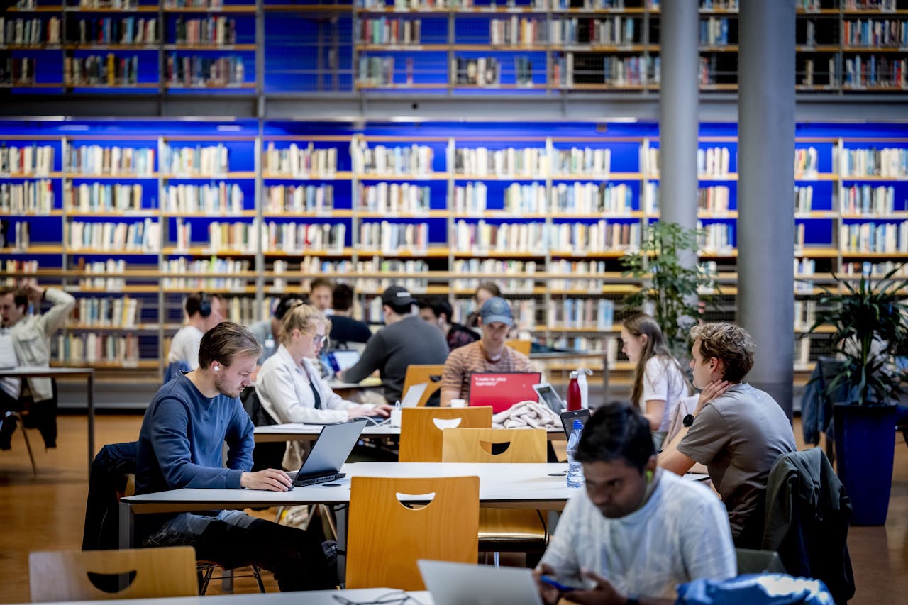 Studenten in de universiteitsbibliotheek van de TU Delft. Foto: Robin Utrecht/ANP/Hollandse Hoogte