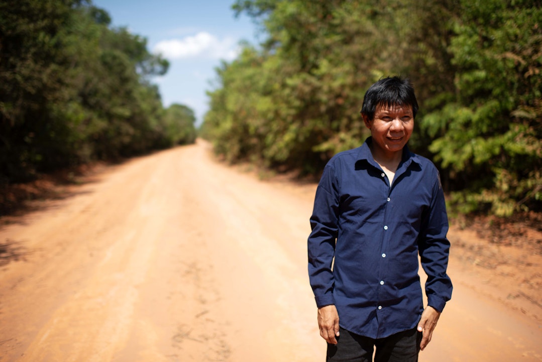 Kulumáka Kaú Matipu probeert het inheemse Xingu-park te beschermen tegen de oprukkende landbouw. Dat is in Brazilië levensgevaarlijk, ieder jaar worden tientallen milieu- en mensenrechtenactivisten vermoord.