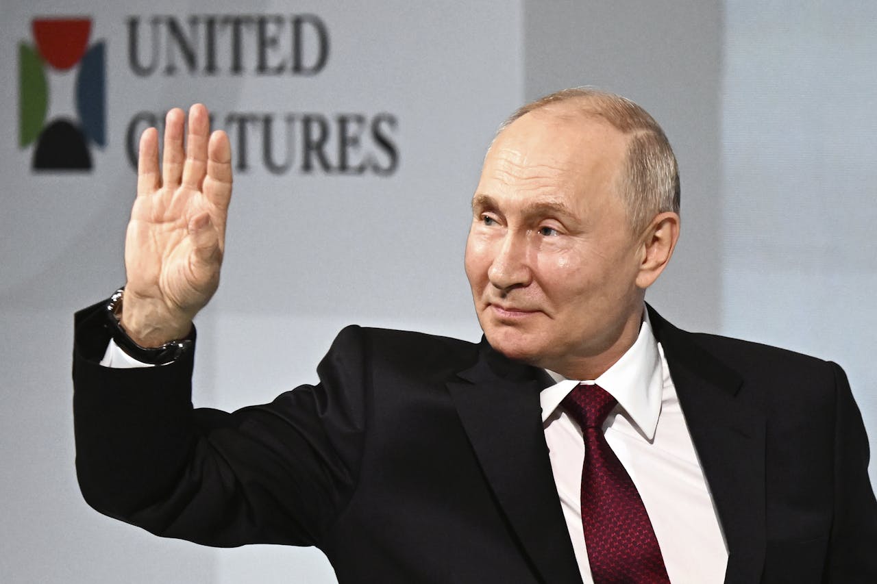 De Russische president vrijdag bij een bijeenkomst in Sint Petersburg.