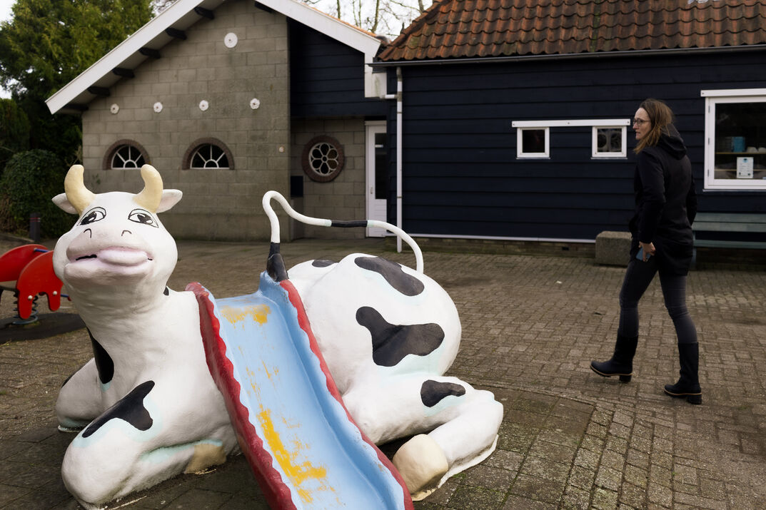 Jongeren verlaten eilanden onder de rook van Rotterdam, regio wil extra ...