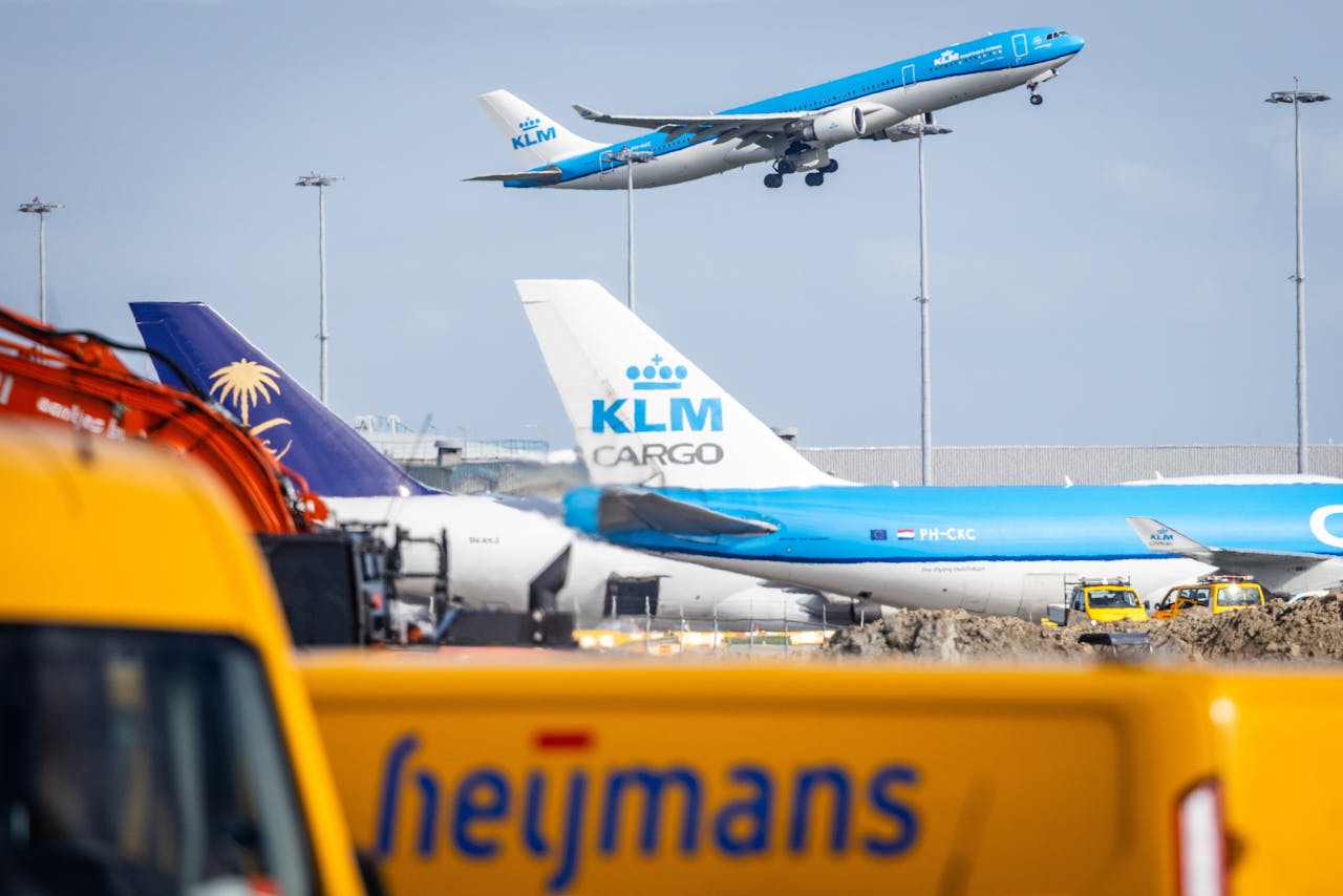 Volgens cijfers van de overheid is het aantal mensen dat ernstige hinder en slaapproblemen ondervindt door Schiphol toegenomen tot 173.000.