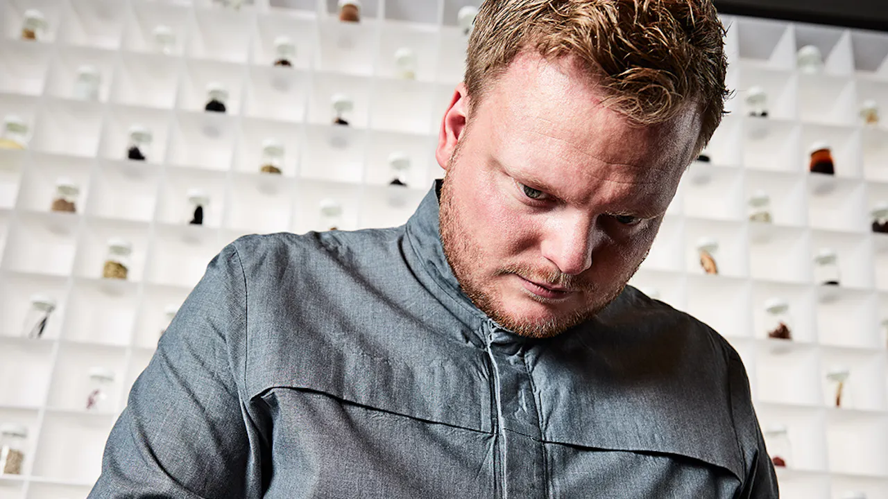 Like Dislike Rasmus Munk Sterrenchef Rasmus Munk: ‘Ik wil een debat over eten’