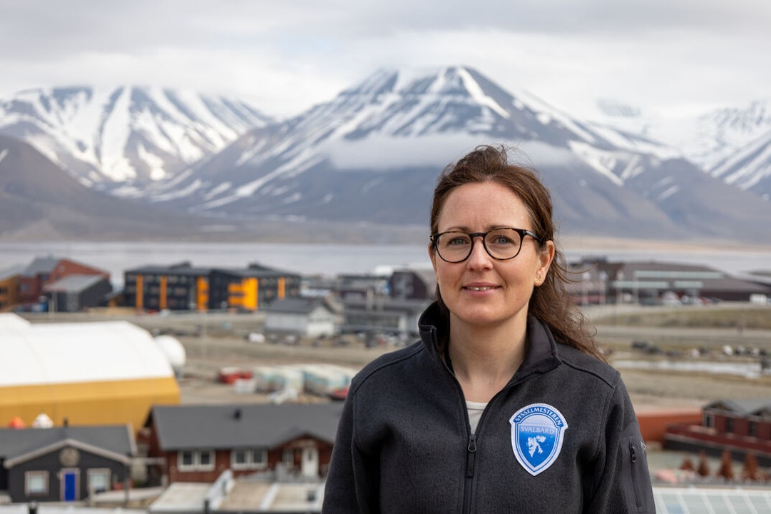 Kristin Heggelund, hoofd milieu van de Noorse regering op Spitsbergen, noemt de toeristengroei ‘extreem’.