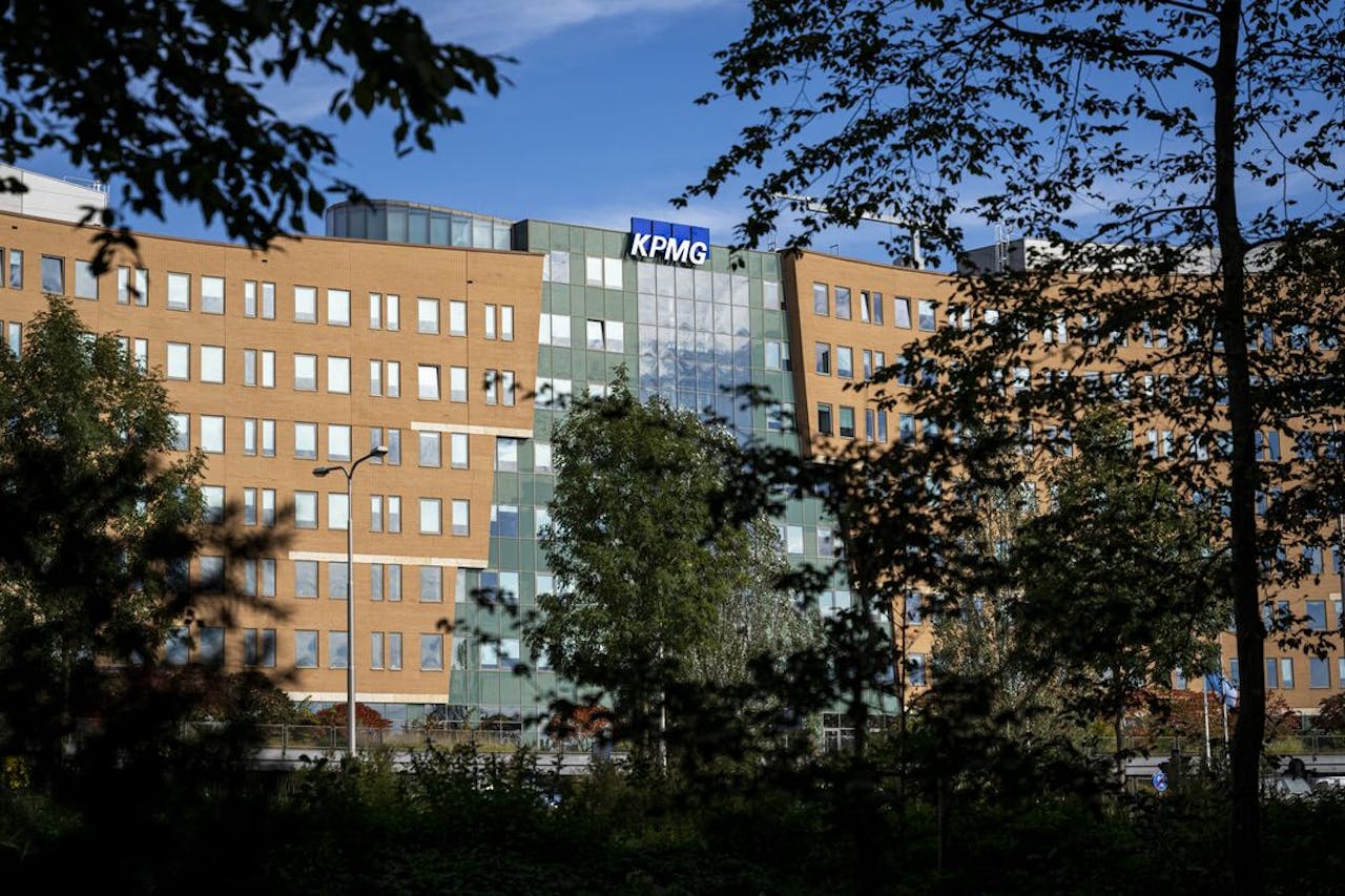 Het hoofdkantoor “Langerhuize” van het internationale accountants- en adviesorganisatie KPMG in Amstelveen.