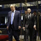 Trump bespreekt Navo, bemoeit zich met Bidens buitenlandbeleid