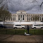 Belegger tast in duister over pad van de Fed na onverwachte schok 