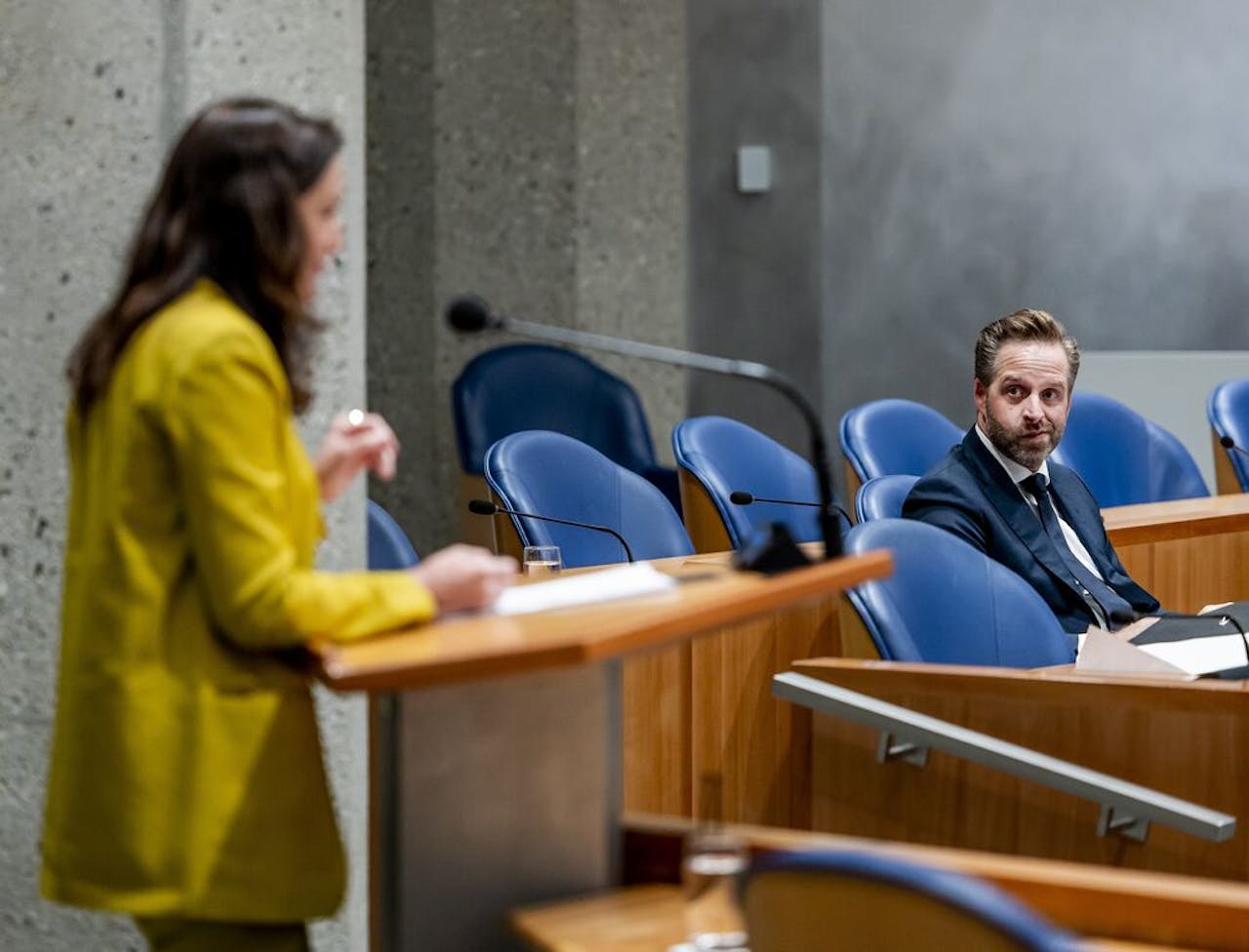 Demissionair woonminister Hugo de Jonge in de Tweede Kamer tijdens een debat over de Wet betaalbare huur.
