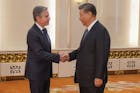 VS-minister Blinken uit in Peking zorg over Chinese steun aan Rusland
