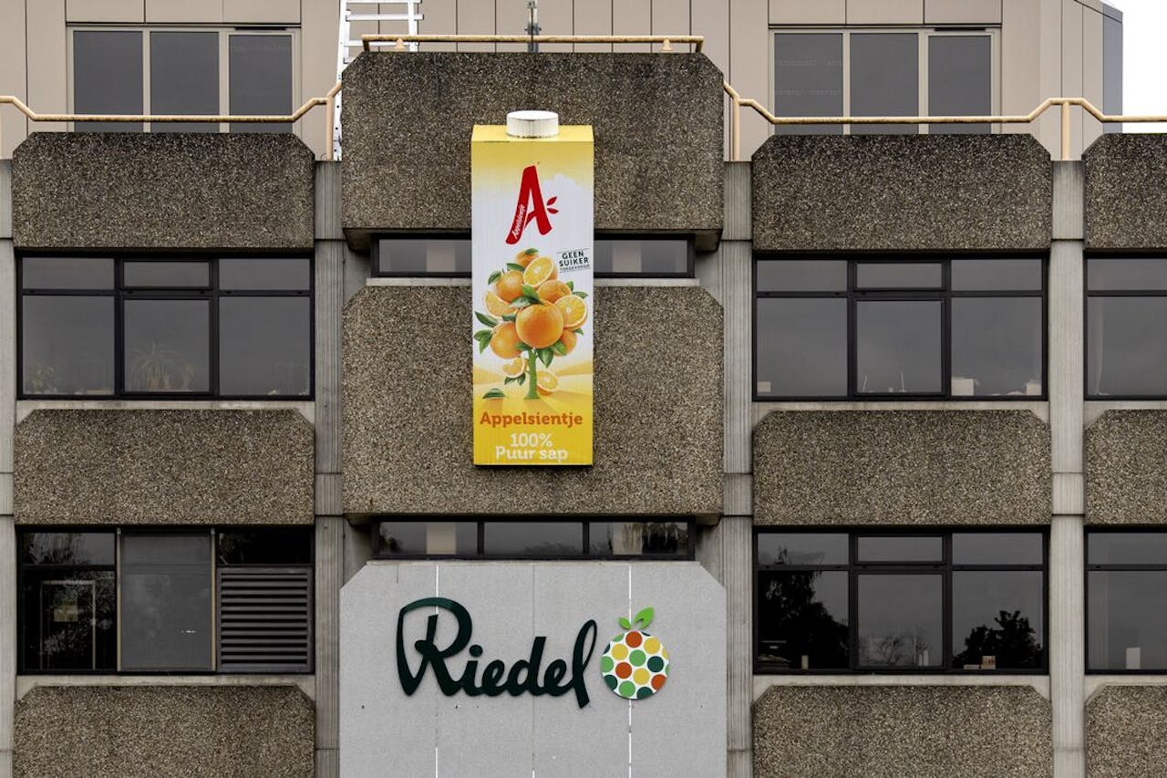 Drankenfabrikant Riedel in Ede, het bedrijf achter de merken Appelsientje, Taksi, CoolBest, DubbelFrisss en Extran.
