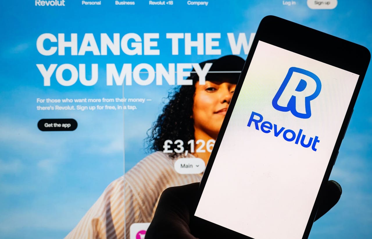 Onlinebank Revolut betreedt voor het eerst de Nederlandse spaarmarkt.