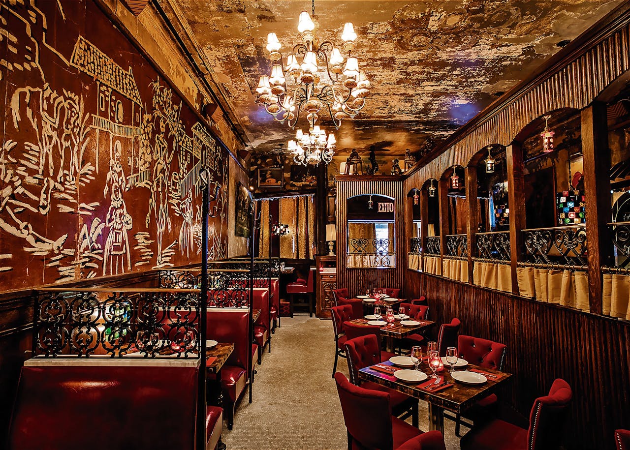 In het legendarische restaurant El Quijote, waar Andy Warhol kind aan huis was, kan weer gedineerd worden.