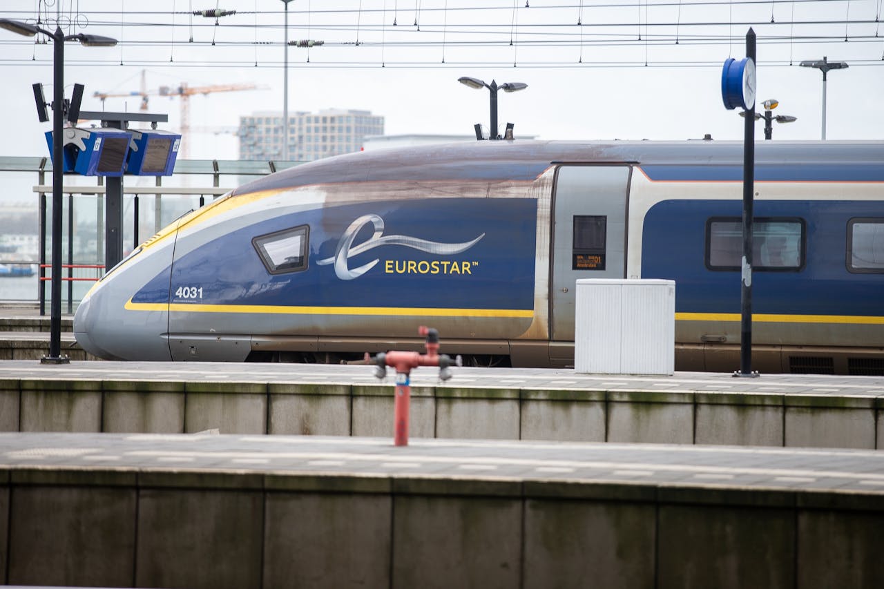 De Eurostar op Amsterdam Centraal.