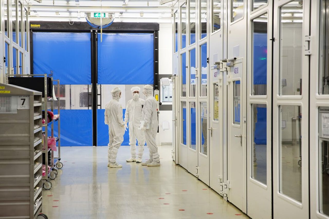 Cleanroom van chipmachinefabrikant ASML.