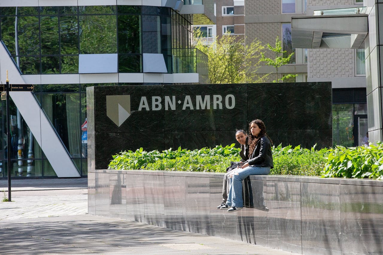 Het hoofdkantoor van ABN AMRO bank in Amsterdam.