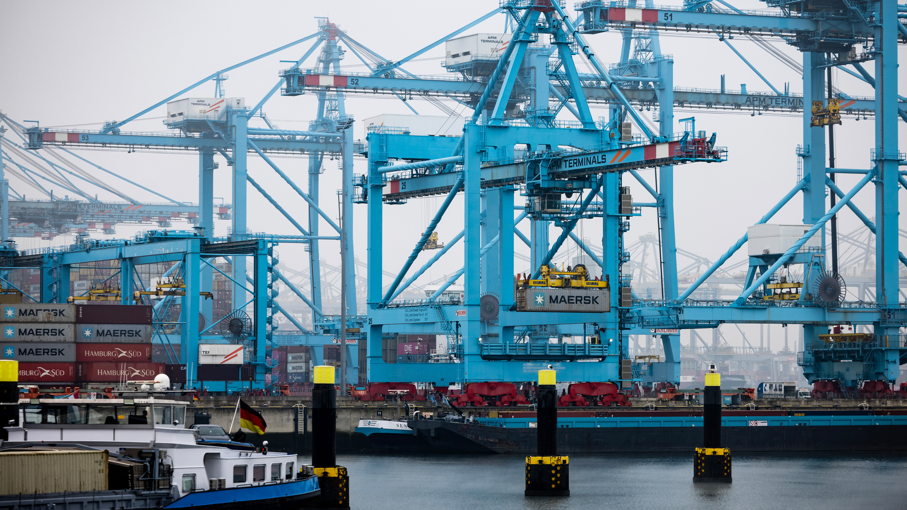 Buitenlandse bedrijven maken de dienst uit in de haven van Rotterdam