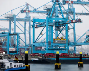 Buitenlandse bedrijven maken de dienst uit in de haven van Rotterdam