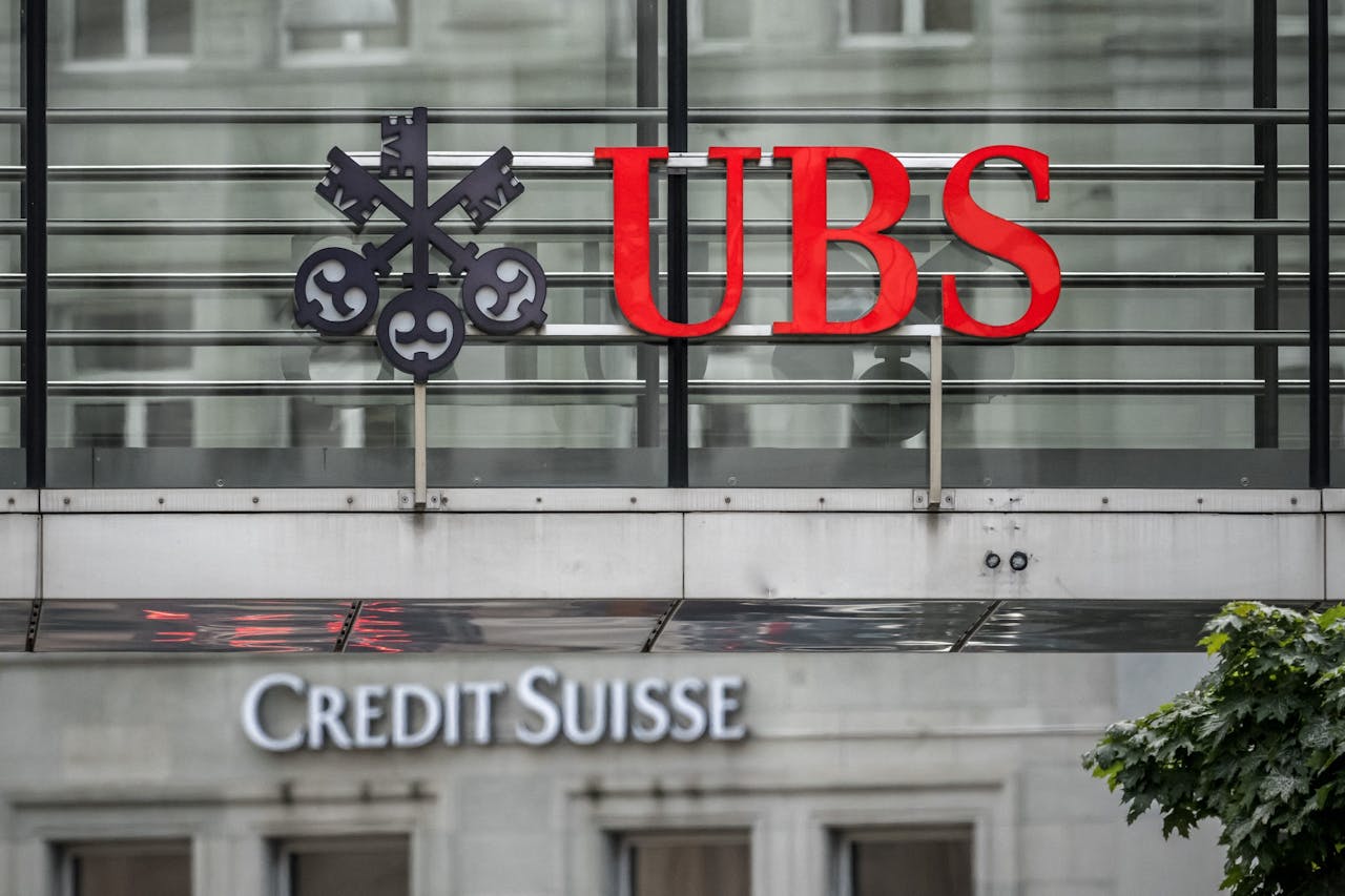 Onder leiding van de weer aangetreden Sergio Ermotti streeft UBS naar kostenbesparingen van meer dan $10 mrd tegen eind 2026