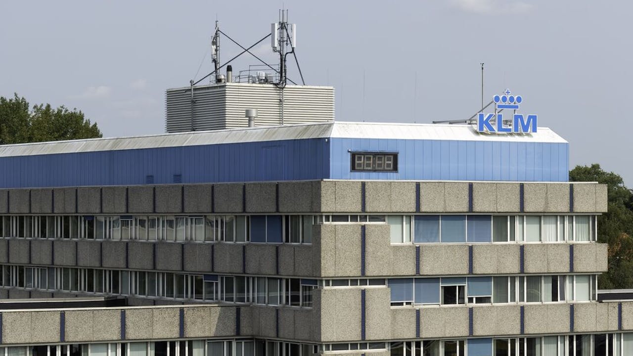 KLM-Topmannen in de Kruisvuur: Minister Heinen Keurt Hoge Bonussen Af