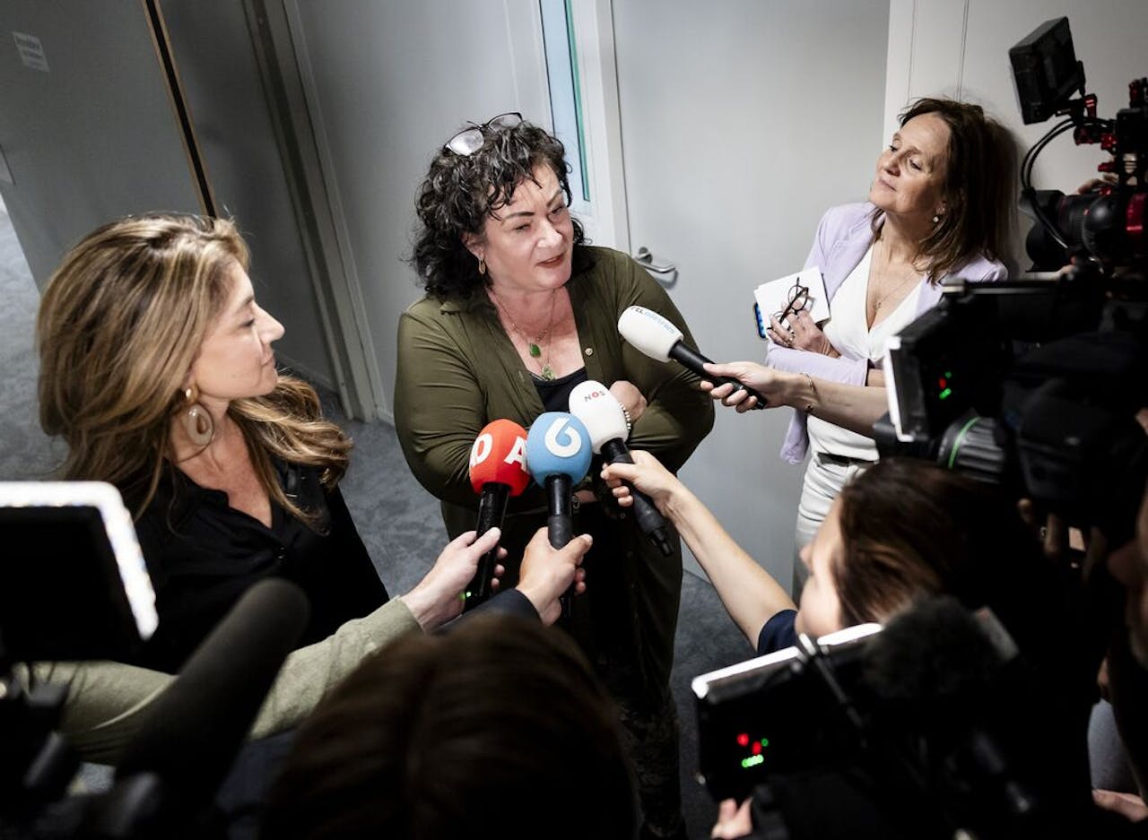 Dilan Yesilgöz (VVD), Caroline van der Plas (BBB) en Nicolien van Vroonhoven (NSC), woensdag na afloop van coalitieoverleg.