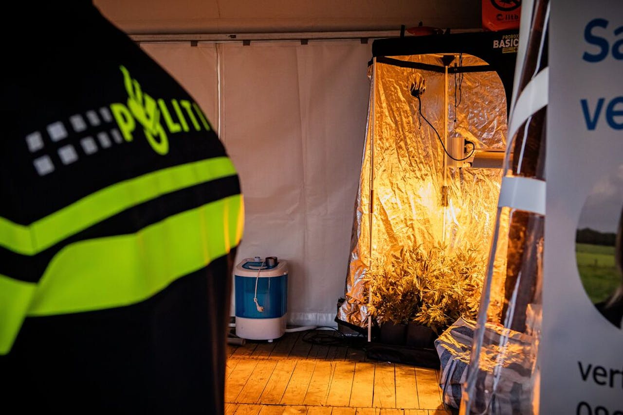 ‘Hennepkweek’ in een stand van Platform Veilig Ondernemen op de Landbouwbeurs in Vlagtwedde in 2024. Het platform helpt ondernemers om weerbaarder te worden tegen criminaliteit.