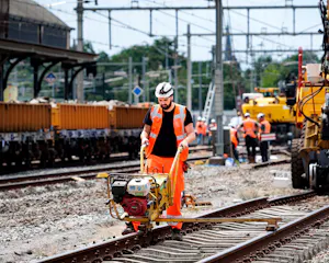 Te weinig mensen, te veel werk: hoe werkzaamheden aan het spoor zuchten onder personeelstekorten