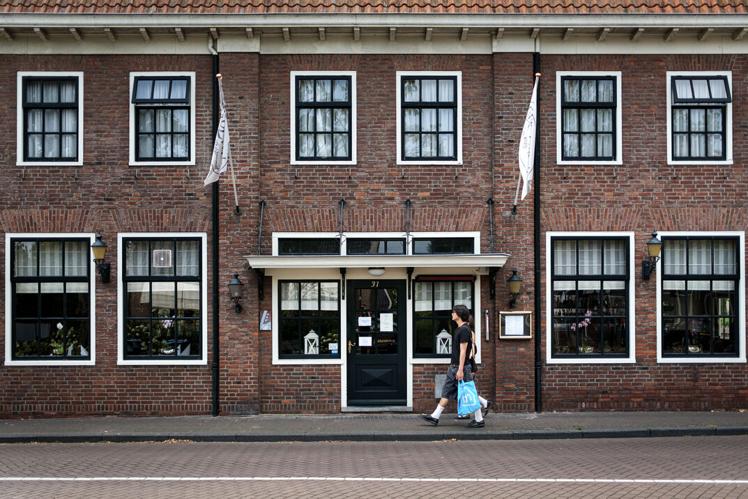 Kaalslag in Westzaan: hoe een dorp steeds meer vertrouwde plekken kwijtraakt