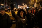 Duizenden demonstranten eisen aftreden Servische president Vucic