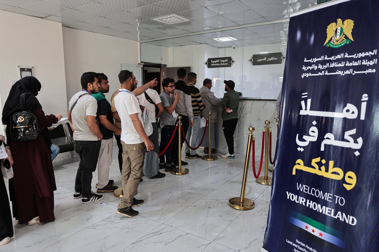 Syryjczycy wracają do swojego kraju, tutaj z Libanu.