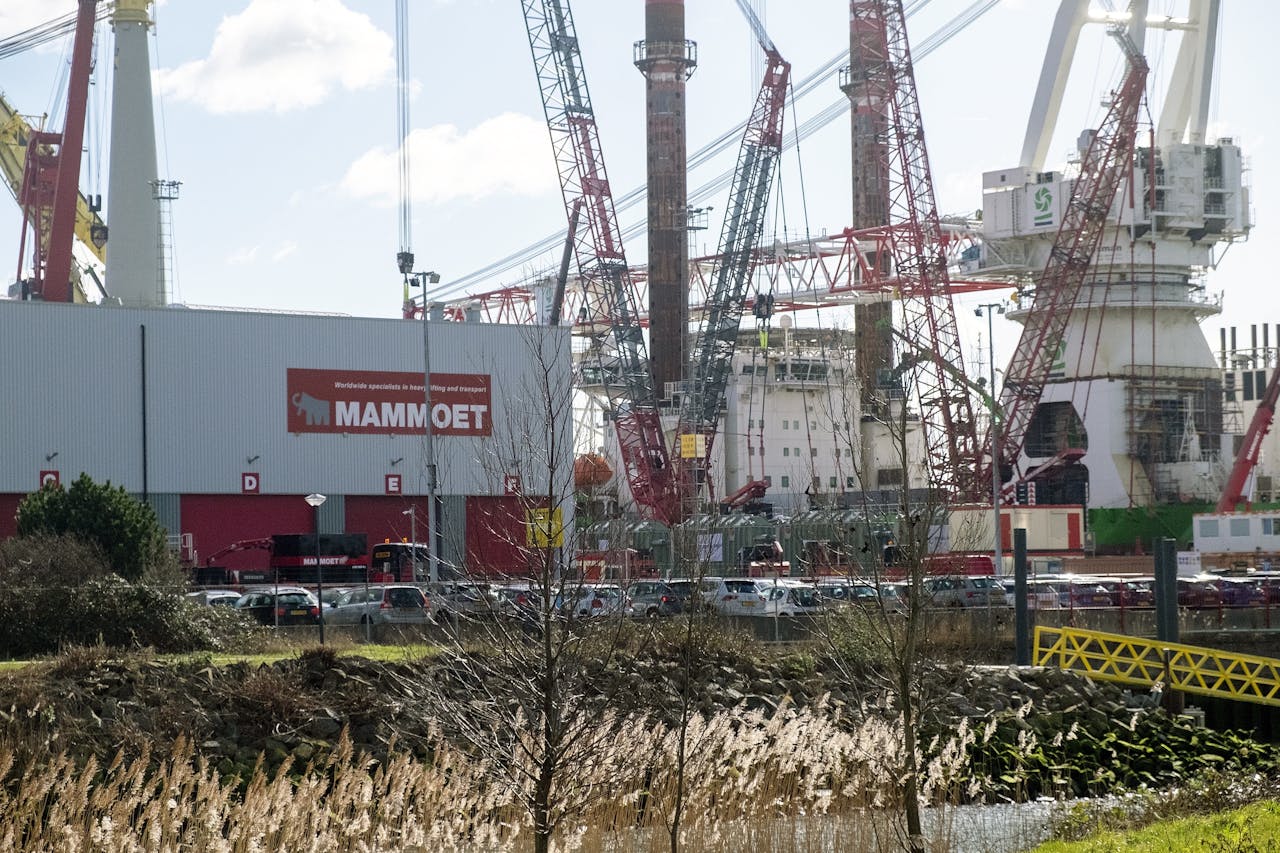 Mammoet.