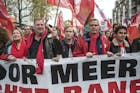 FNV-voorman: Rutte III doet te weinig om te race naar beneden te stoppen