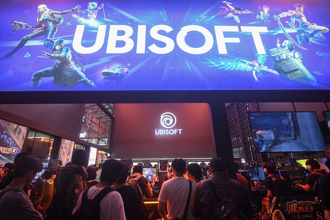Koers Ubisoft crasht nu gamebedrijf gaat reorganiseren in onzekere markt