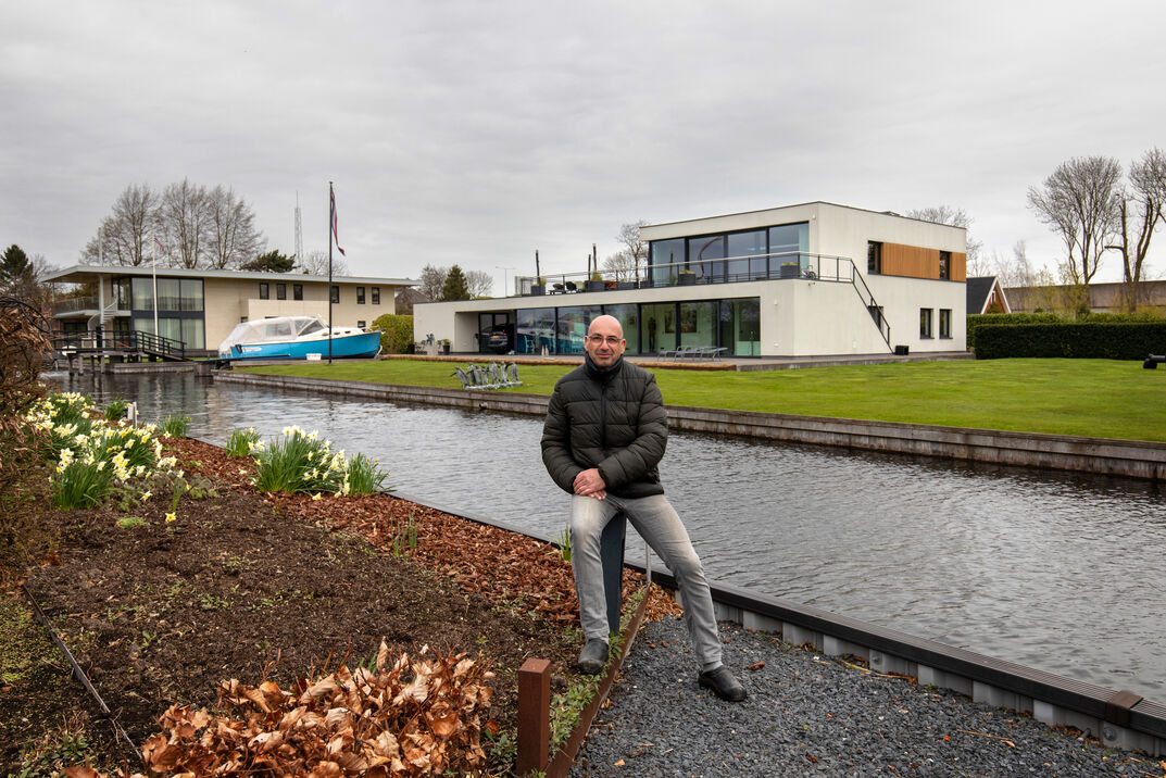 Een ruime, lichte villa aan de Zuidplas in Vinkeveen