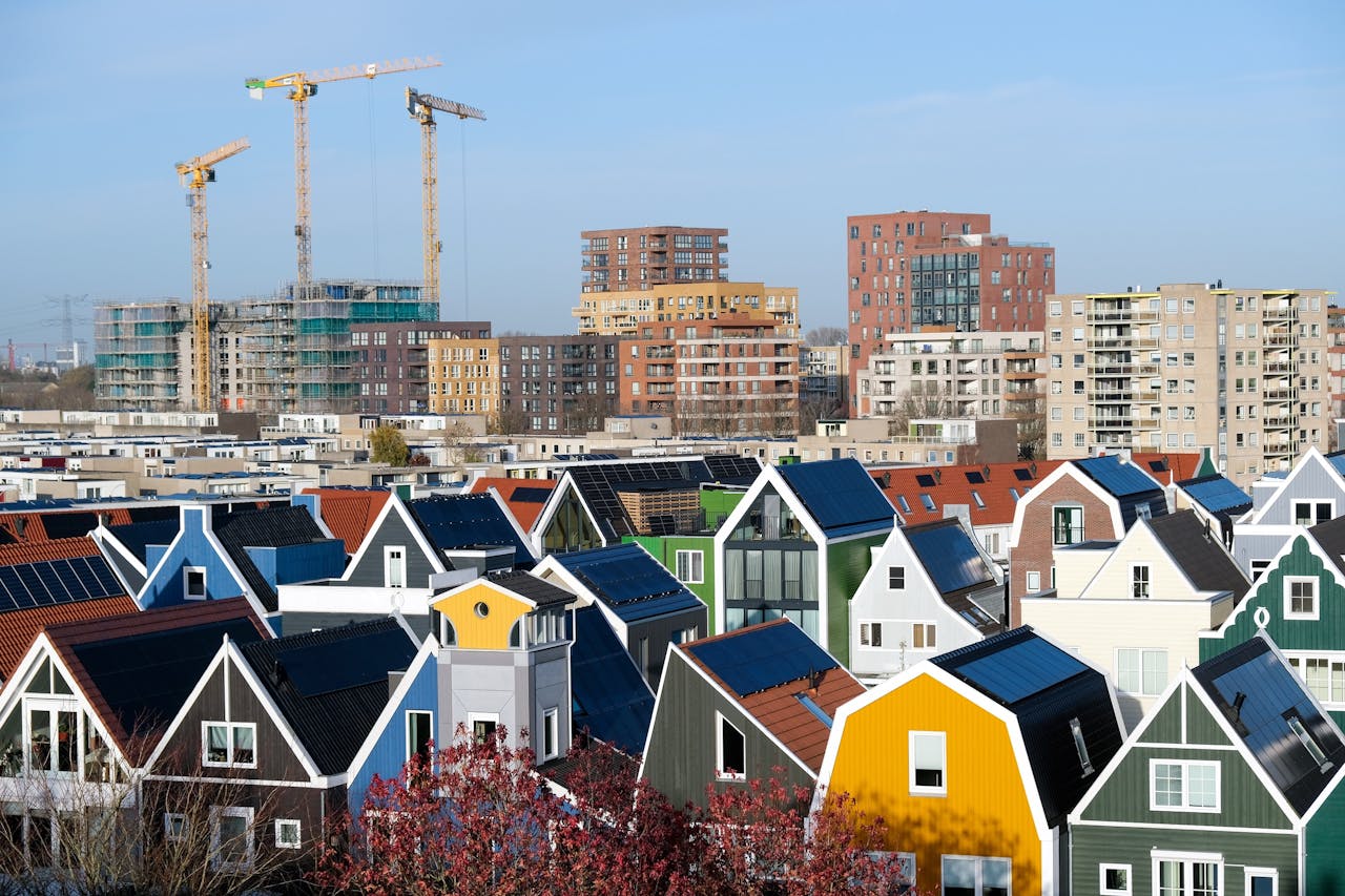 Veel Nederlanders stoppen bijna het hele vermogen in de eigen woning. Dat is risicovol.