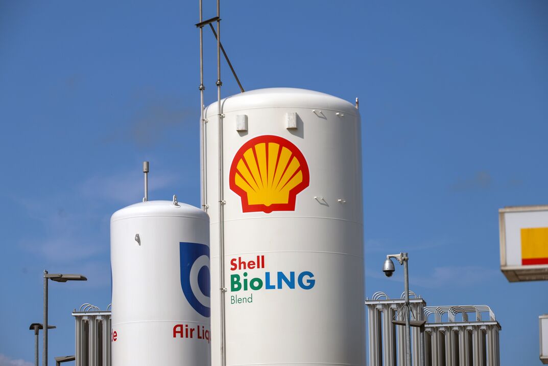 Shell verdient flink aan handel in olie en gas, aandelenkoers omhoog