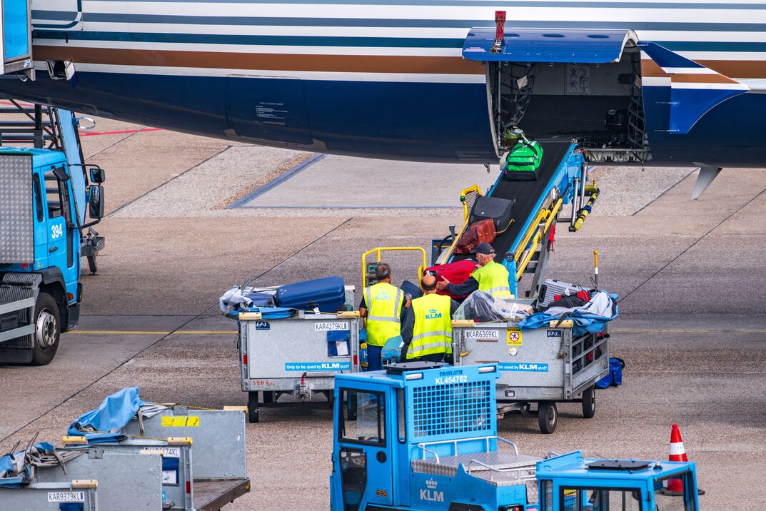 Verliezers miljardenaanbesteding grondafhandeling Schiphol stappen naar de rechter
