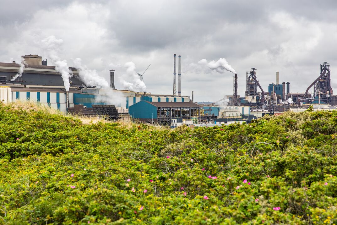 Moederbedrijf Tata Steel buigt zich over investeringsplan voor IJmuiden