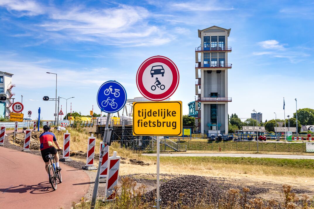Algerabrug wekenlang gesloten: bedrijven moeten improviseren