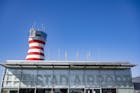 ‘Een nieuwe terminal? Gooi liever Lelystad Airport open’