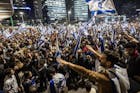 Netanyahu stelt hervorming rechterlijke macht uit na heftige protesten