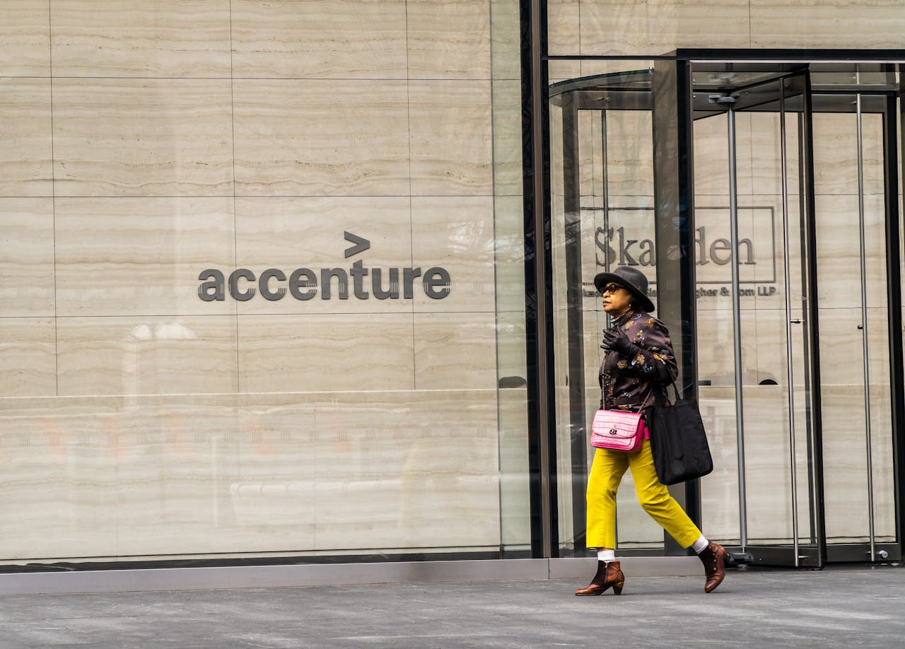 Accenture is een succes op de beurs en een inspiratie voor EY's consultants die dat kunstje hopen te herhalen.