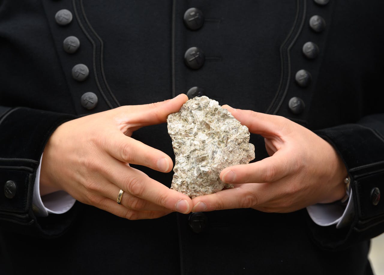 In Saksen gedolven erts met daarin lithium.