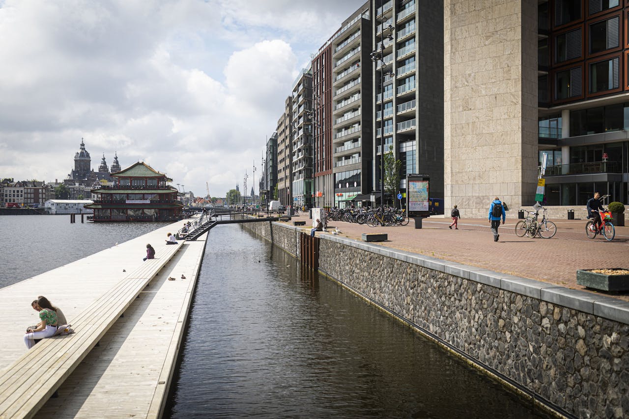 Het Oostersdokeiland in Amsterdam wordt ook wel ‘Silicon Island’ genoemd. Onder meer TomTom, Adyen, TakeAway en binnenkort Booking zijn er gevestigd.