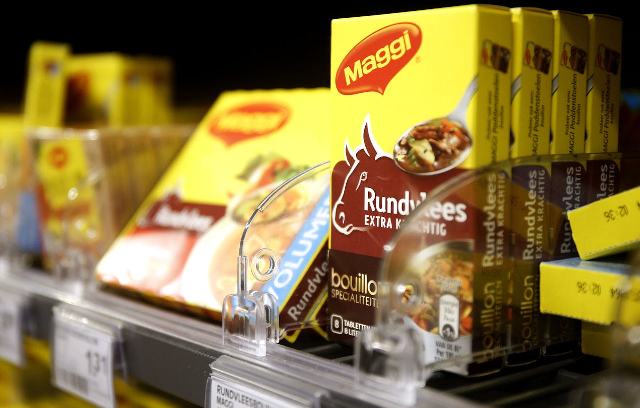 Geen nieuwe humussmaak, maar bouillonblokjes van Maggi en pakjes van Knorr. In crisistijd kopen consumenten ineens massaal producten van vertrouwde merken, die vóór de uitbraak van het coronavirus eigenlijk nog amper groeiden