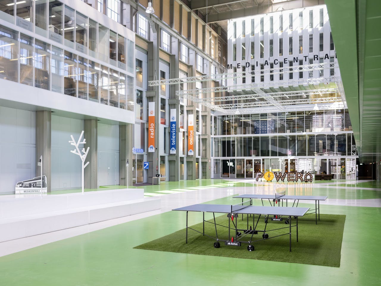 Het kantorencomplex van de mediacentrale in Groningen.