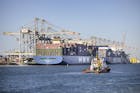 Na einde Suezblokkade dreigt containerinfarct voor Rotterdam