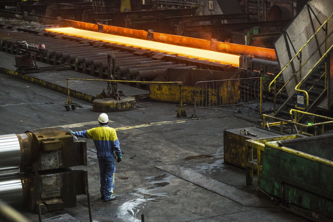 Werkzaamheden bij Tata Steel.